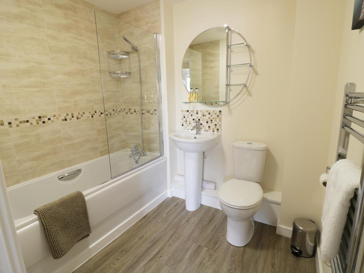 5 Windermere Stourport Extérieur photo